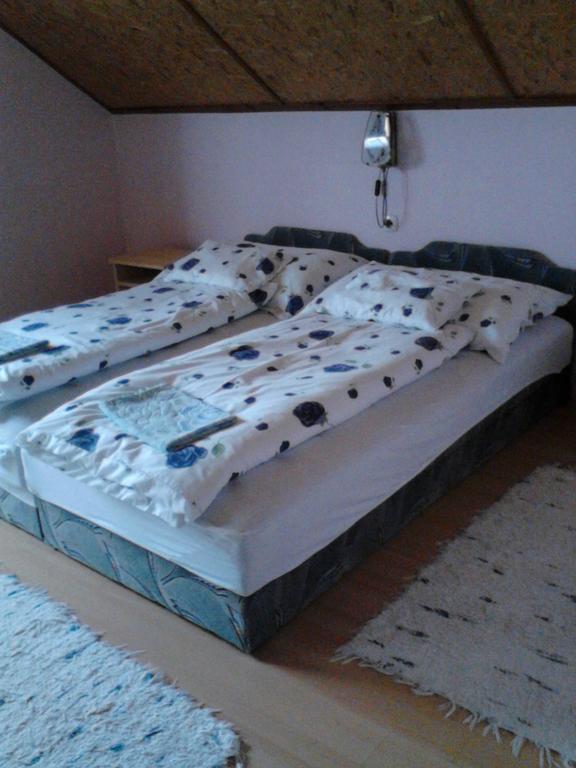 Vadvirag Vendeghaz Hotel Lenti Phòng bức ảnh